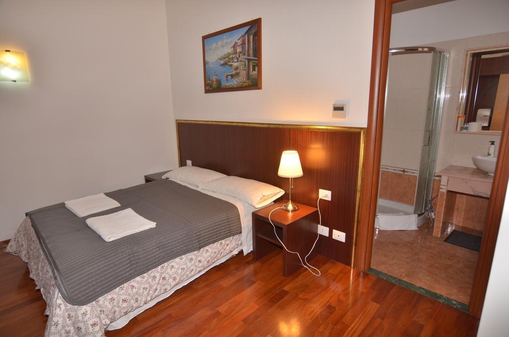 Mille Fiori Bed & Breakfast Rome Bilik gambar