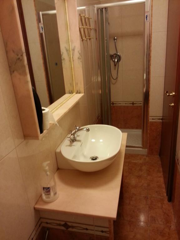 Mille Fiori Bed & Breakfast Rome Bilik gambar